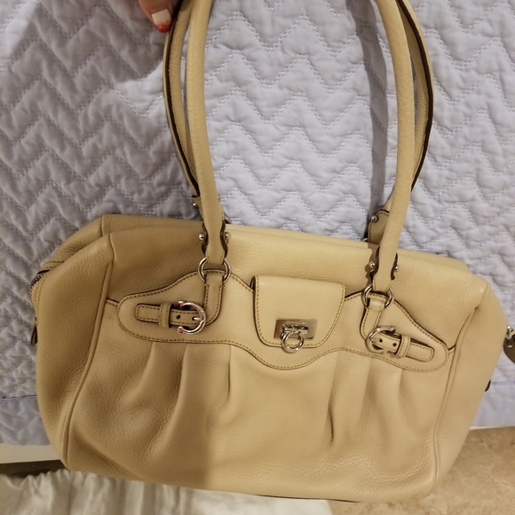 Ferragamo bag - Picture 5 of 7